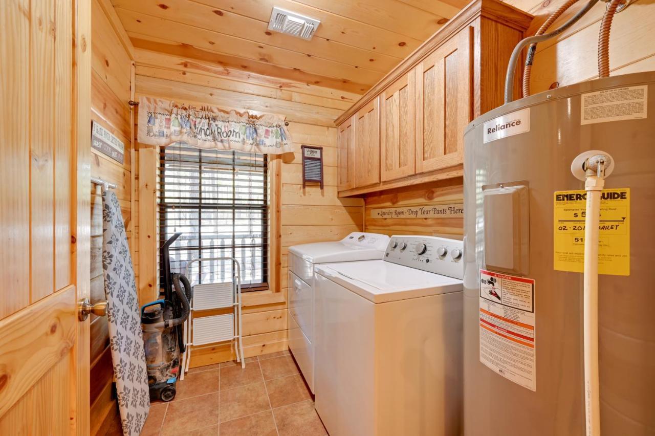 Broken Bow Cabin With Hot Tub And Deck - 4 Mi To Lake! Exterior photo