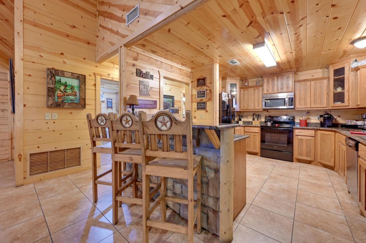 Broken Bow Cabin With Hot Tub And Deck - 4 Mi To Lake! Exterior photo