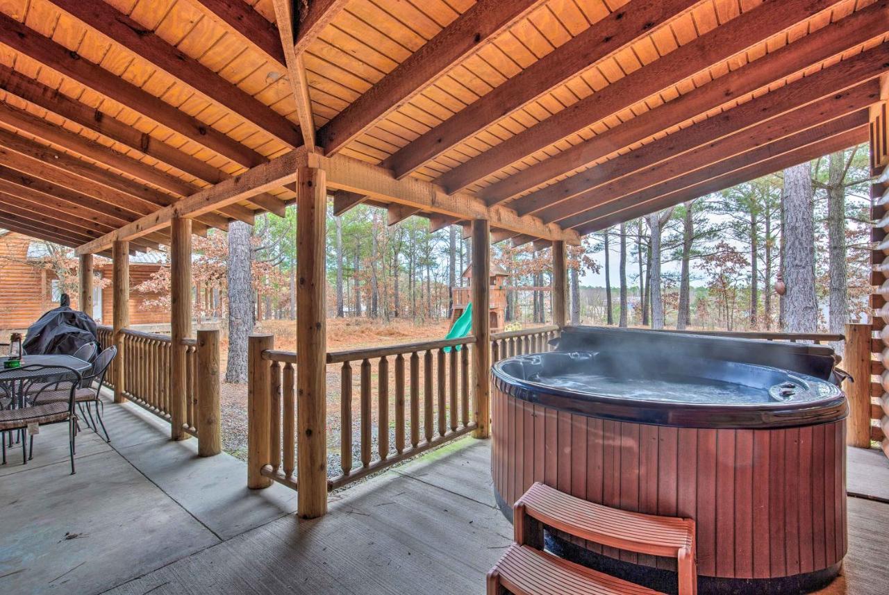 Broken Bow Cabin With Hot Tub And Deck - 4 Mi To Lake! Exterior photo